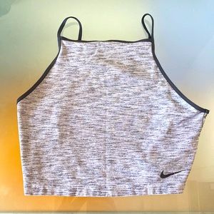 Medium Nike cropped workout tank